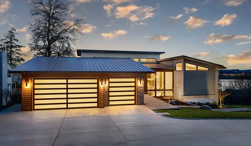 Avante® Sleek Aluminum Glass garage door by Clopay