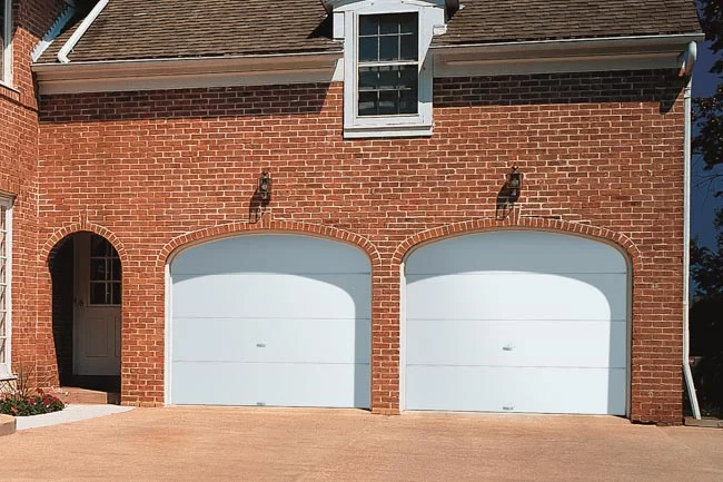modern-steel-garage-door-t42f-solid